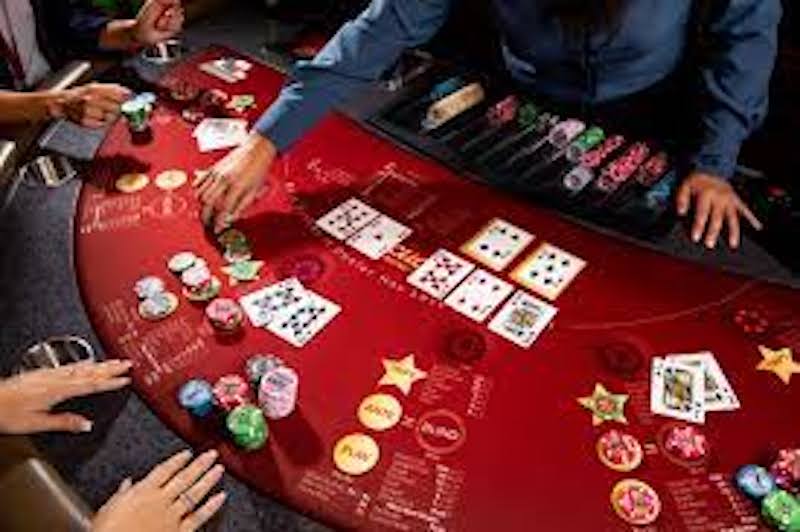 Vòng preflop Poker Texas Hold’em Fb88